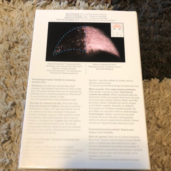 Mary Kay Skinvigorate cleansing brush - Picture 2 of 2